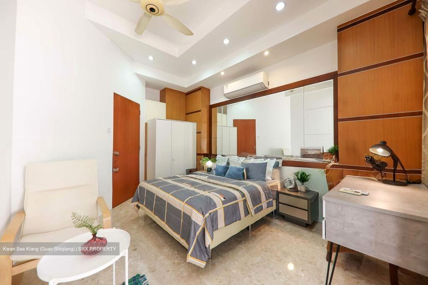 Dmanor (D16), Terrace #497156401